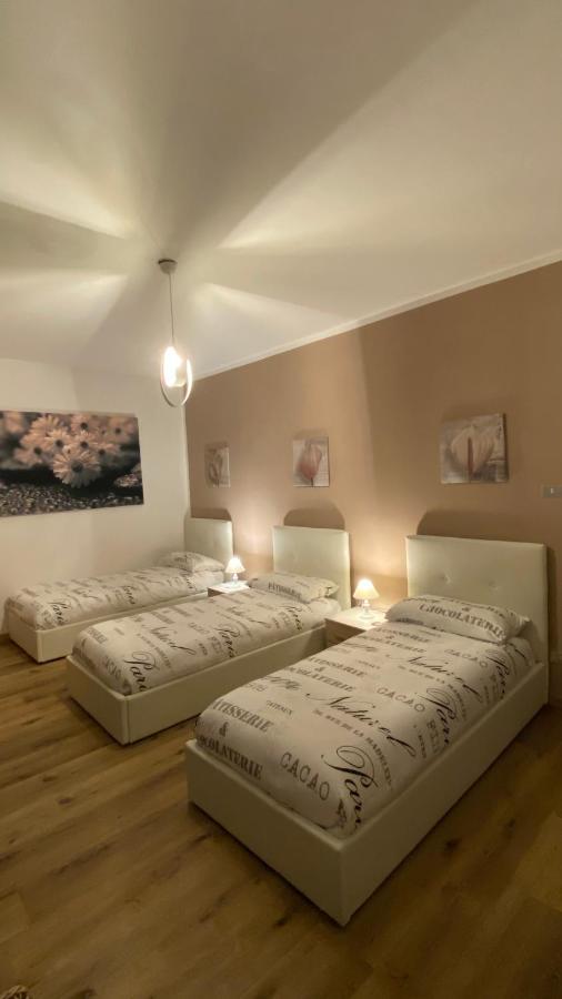 Appartamento "Roby" In Centro กาวาเลเซ ภายนอก รูปภาพ
